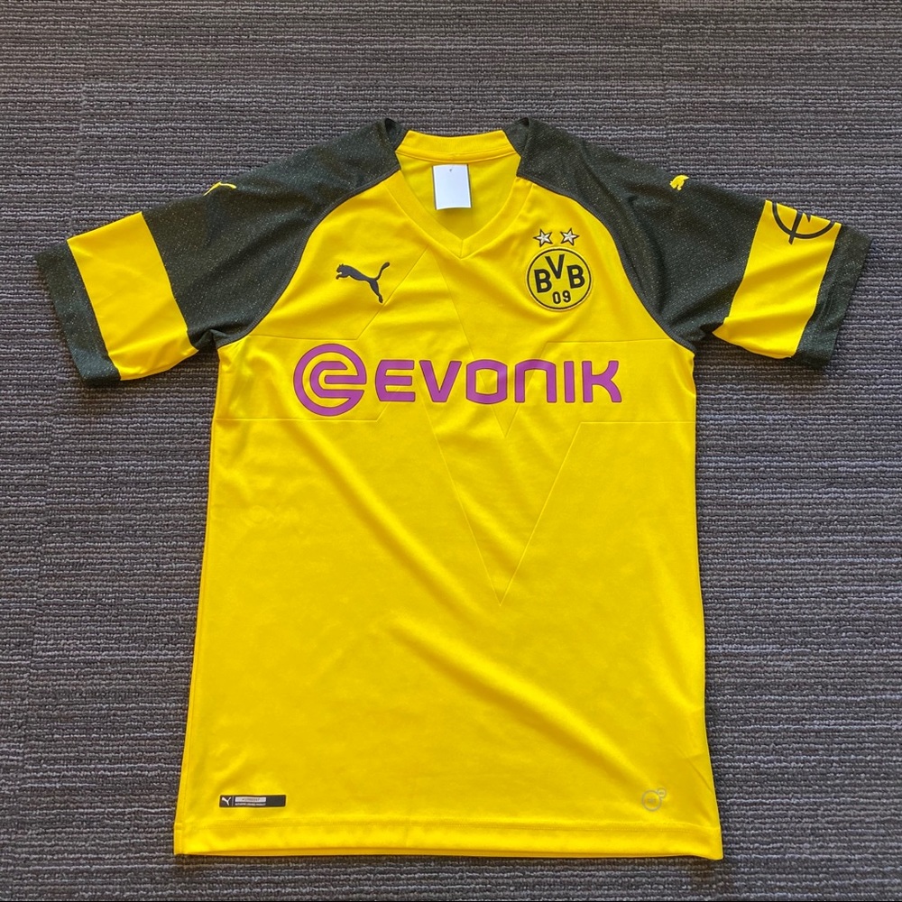 PUMA SOCCER JERSEY
